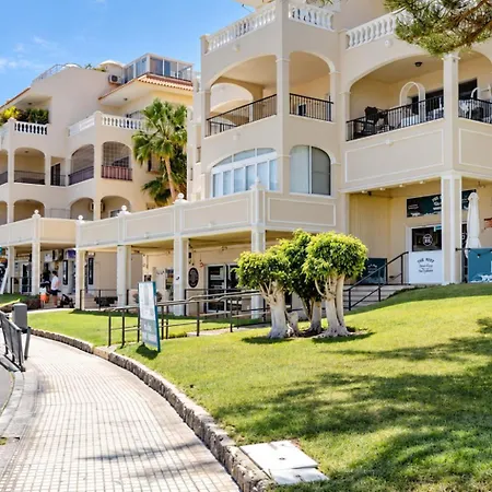 Daire Golf Park Sunny Cozy Penthouse Near The Ocean With Large Double Terraces, Fiber Wifi, 3 Pools, New Bbq South Tenerife